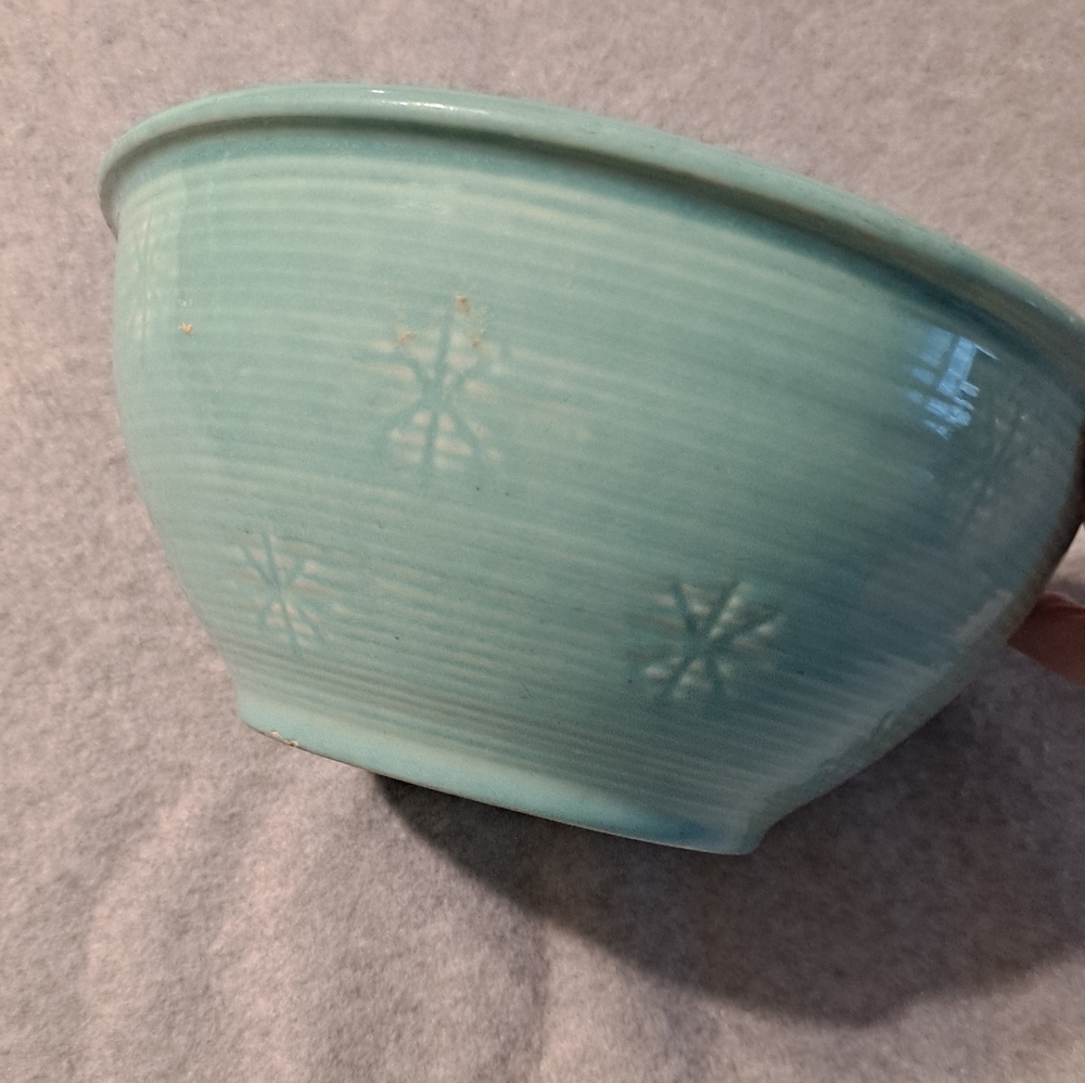 Vintage Teal Green Ceramic USA Made Mixing Bowl Star Snowflake 9”